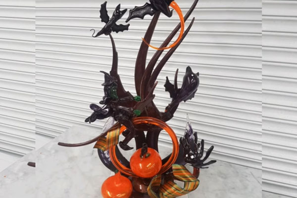 Halloween themed blown glass sugar sculpture